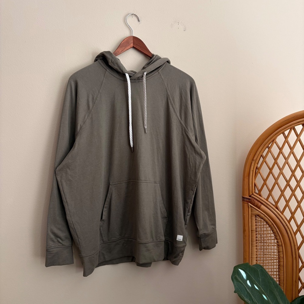 Modern Women's Authentic Vuori Halo Essential Performance Hoodie Pullover Small
